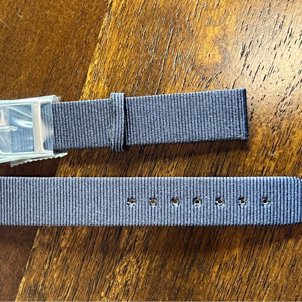 EUC Christian Dior Ladies Watch with Bracelet & new extra strap like new - Picture 6 of 13